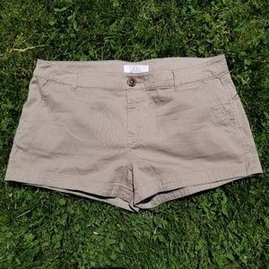 🌻 XXI shorts sz L khaki EUC